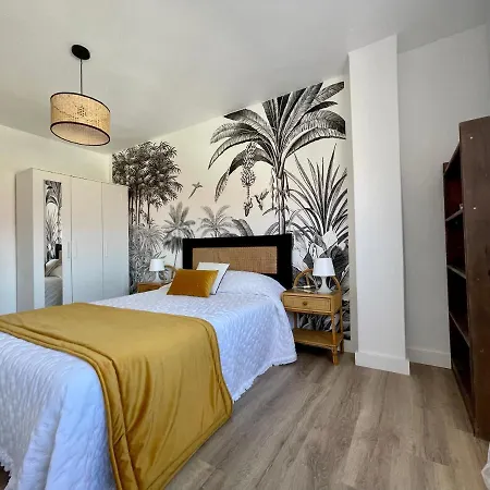 Piso Familiar Cerca De Playa アパート